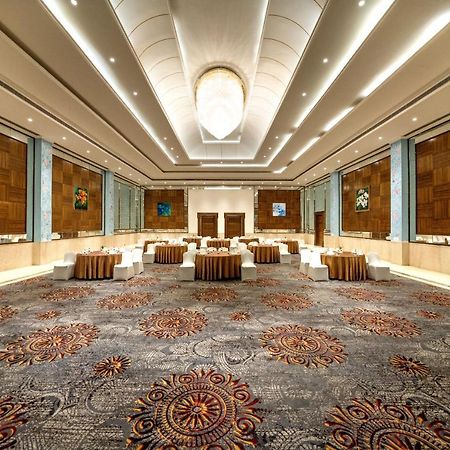 Fairway Golf & Lake Resort Naya Raipur Exterior photo